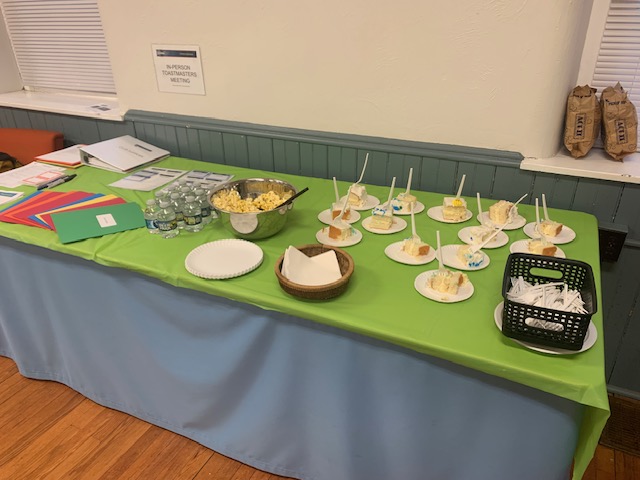 [Food table]